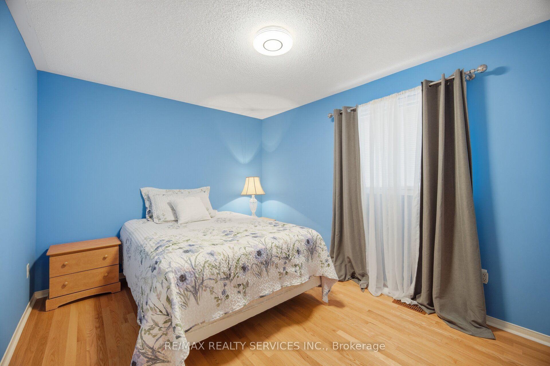 Photo 28 of 39 Legend Lane, Brampton, Fletcher's Creek Village — HOMEH