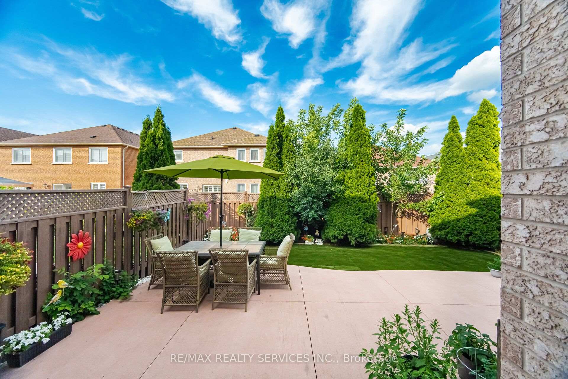 Photo 46 of 39 Legend Lane, Brampton, Fletcher's Creek Village — HOMEH
