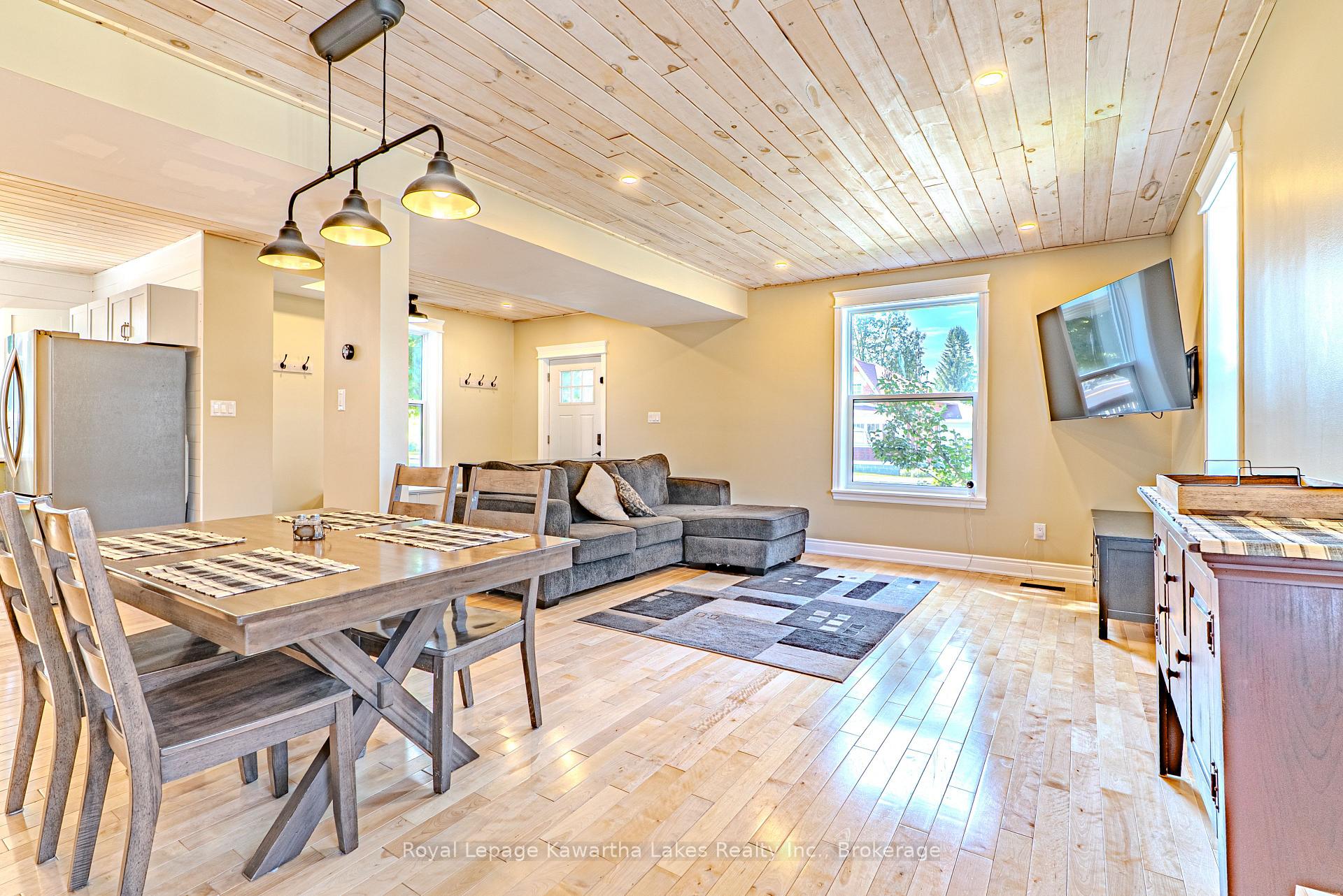 Photo 38 of 907 Highway 7, Kawartha Lakes, Oakwood — HOMEH