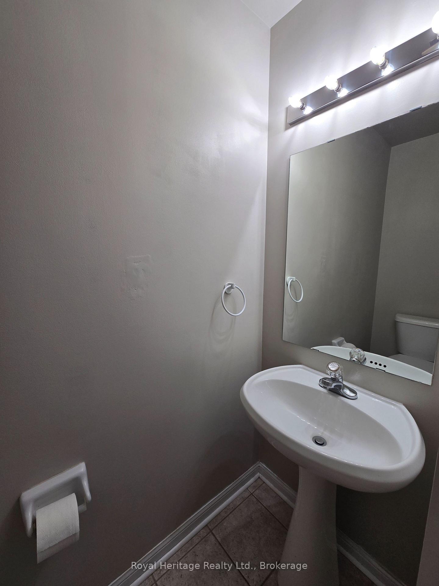 Photo 11 of 67 Toscana Drive, Whitby, Taunton North — HOMEH