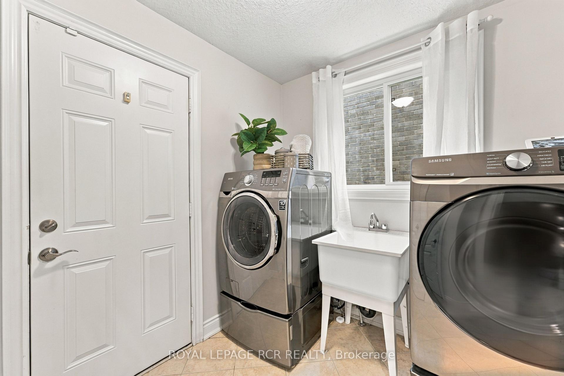 Photo 9 of 825 Booth Avenue, Innisfil, Alcona — HOMEH
