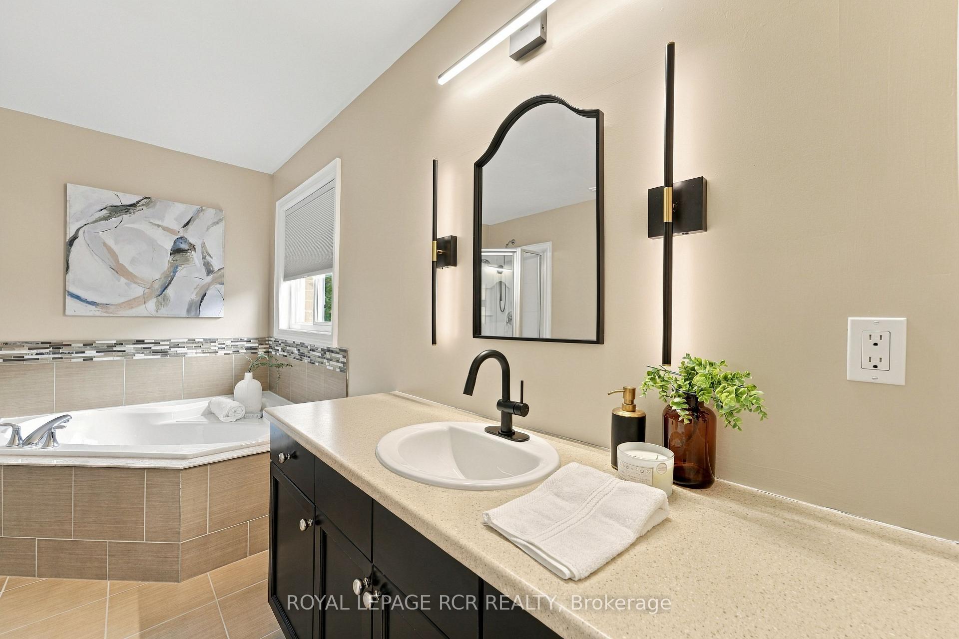 Photo 18 of 825 Booth Avenue, Innisfil, Alcona — HOMEH