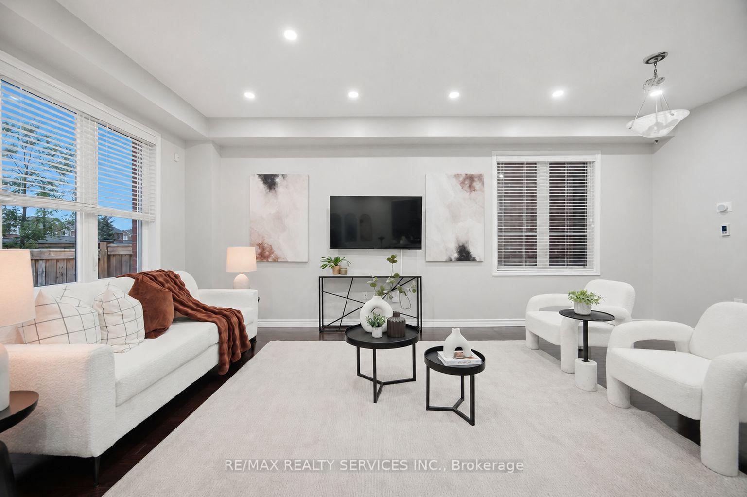 Photo 3 of 3 Fenchurch Drive, Brampton, Northwest Brampton — HOMEH