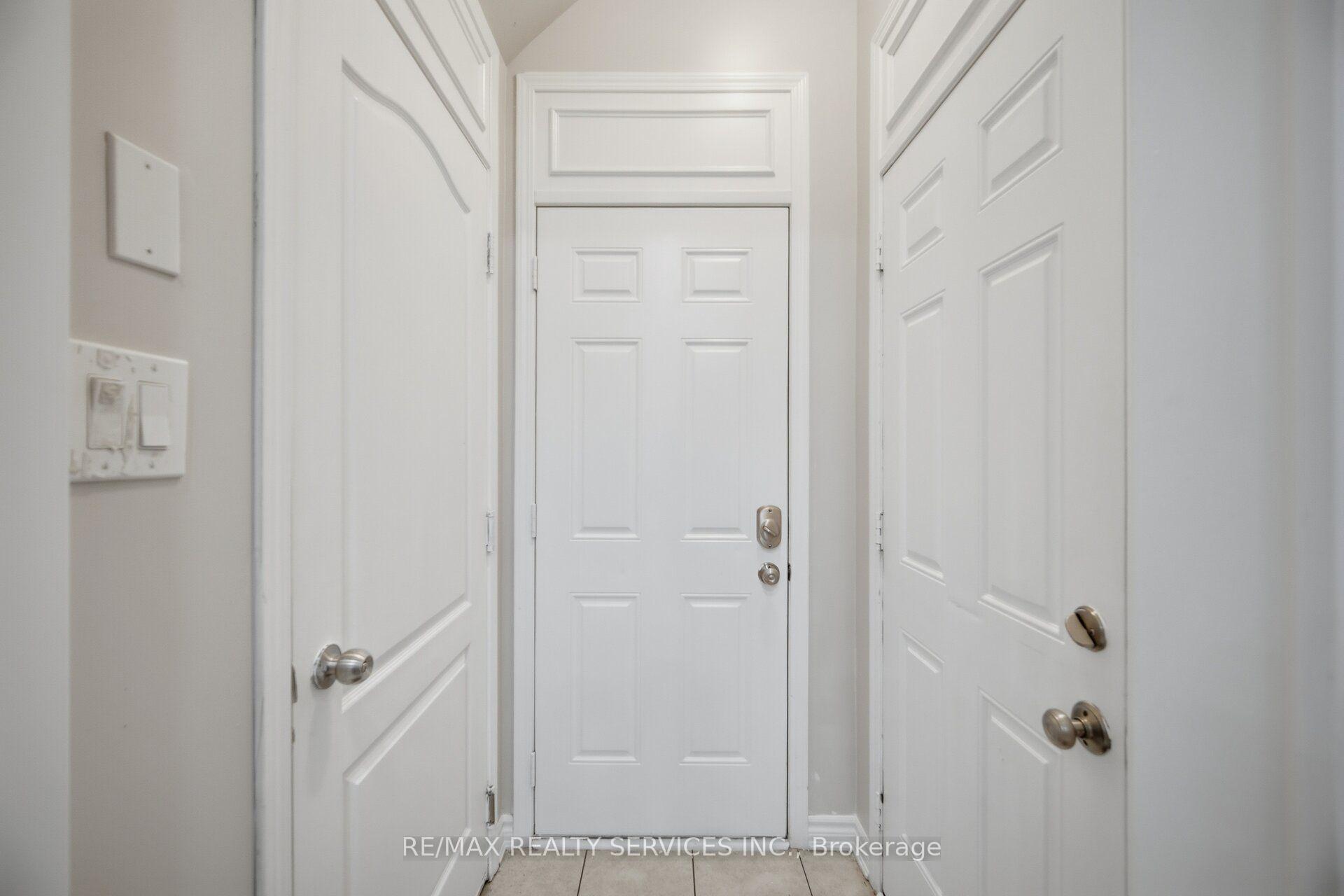 Photo 19 of 3 Fenchurch Drive, Brampton, Northwest Brampton — HOMEH