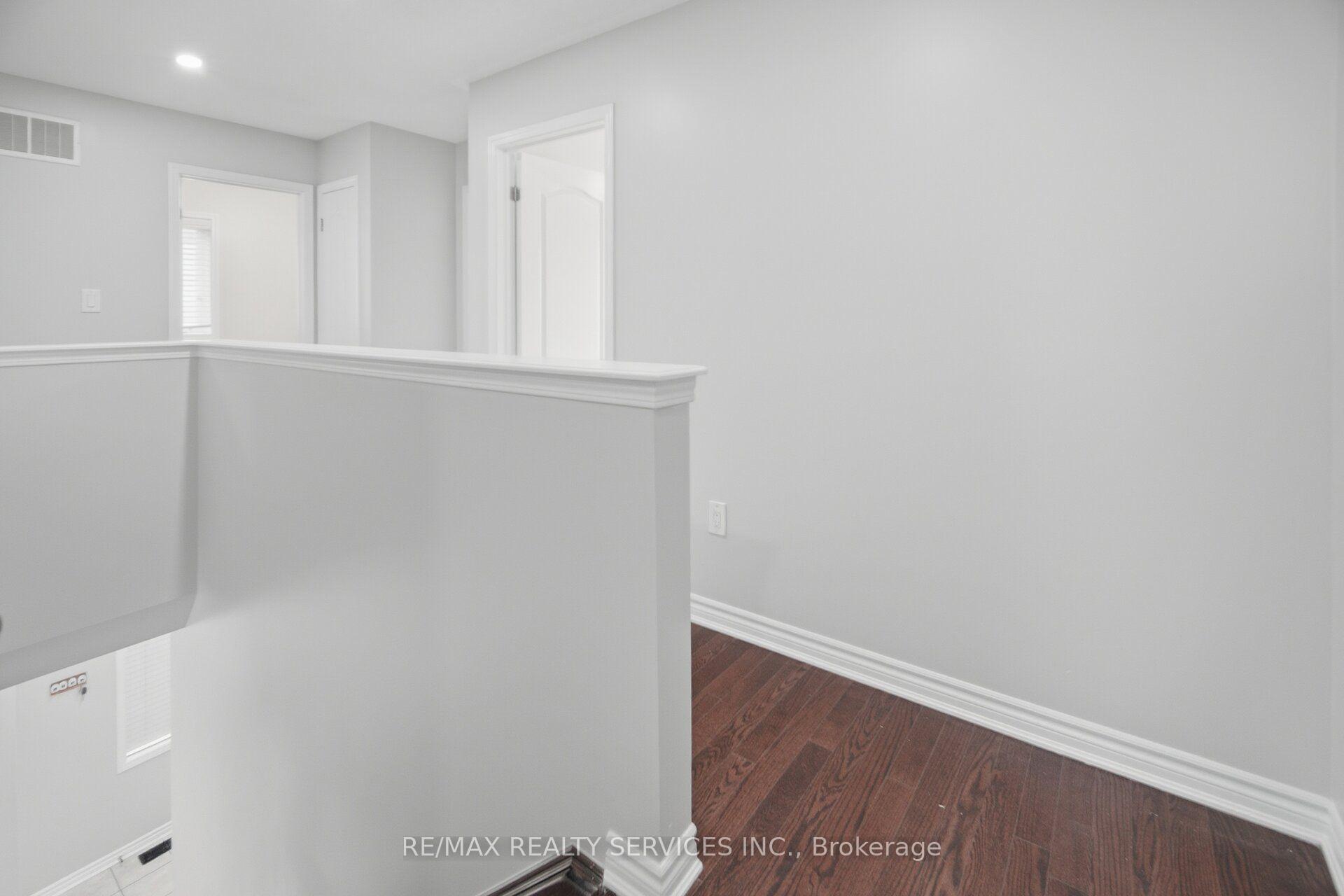 Photo 21 of 3 Fenchurch Drive, Brampton, Northwest Brampton — HOMEH