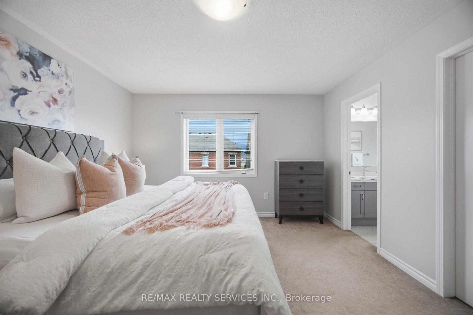 Photo 24 of 3 Fenchurch Drive, Brampton, Northwest Brampton — HOMEH