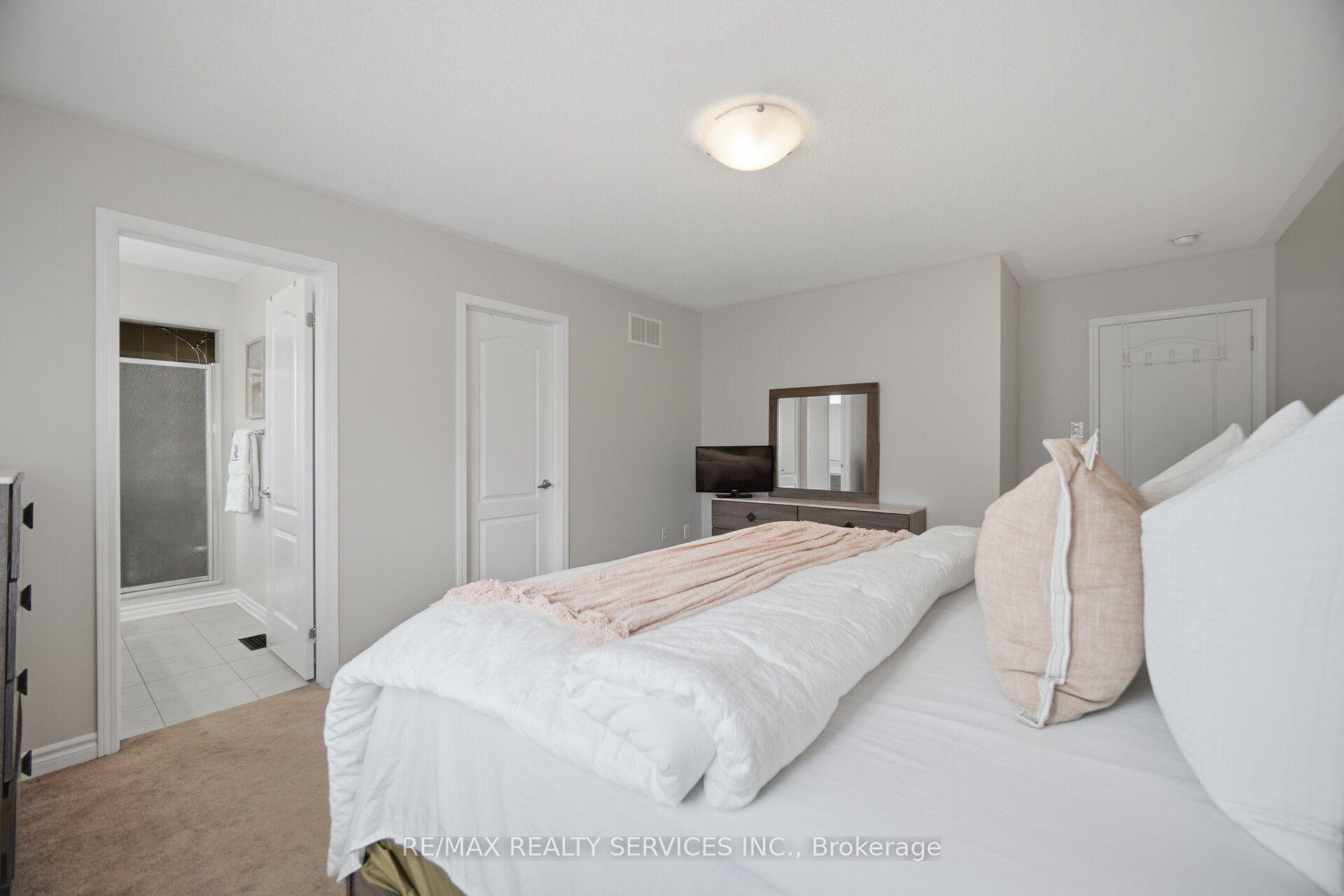 Photo 26 of 3 Fenchurch Drive, Brampton, Northwest Brampton — HOMEH