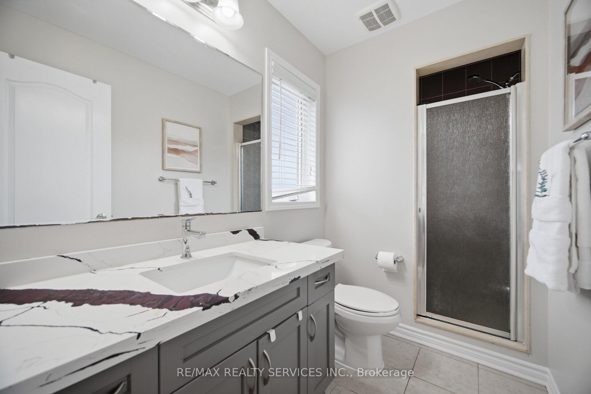 Photo 27 of 3 Fenchurch Drive, Brampton, Northwest Brampton — HOMEH