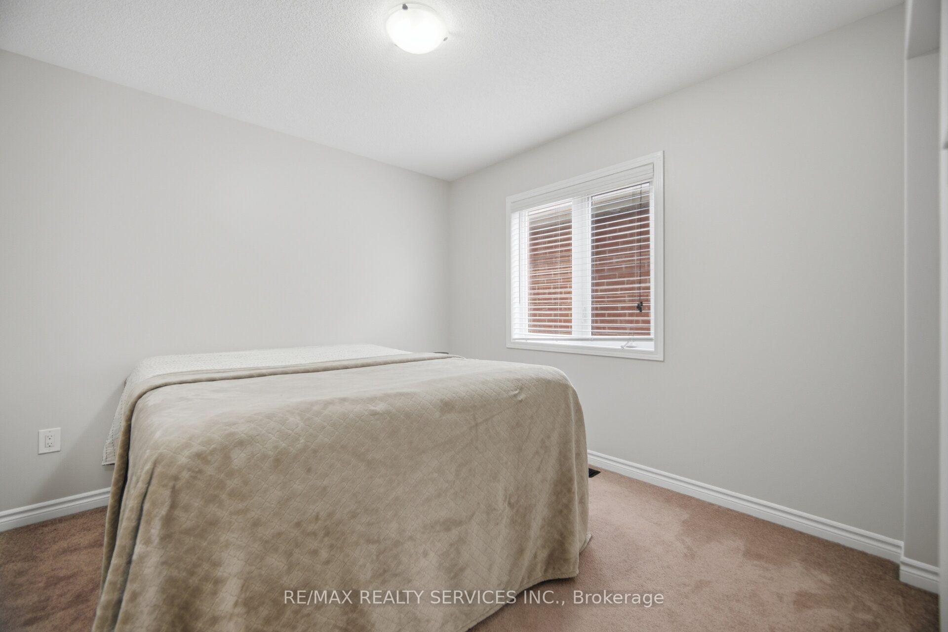 Photo 32 of 3 Fenchurch Drive, Brampton, Northwest Brampton — HOMEH