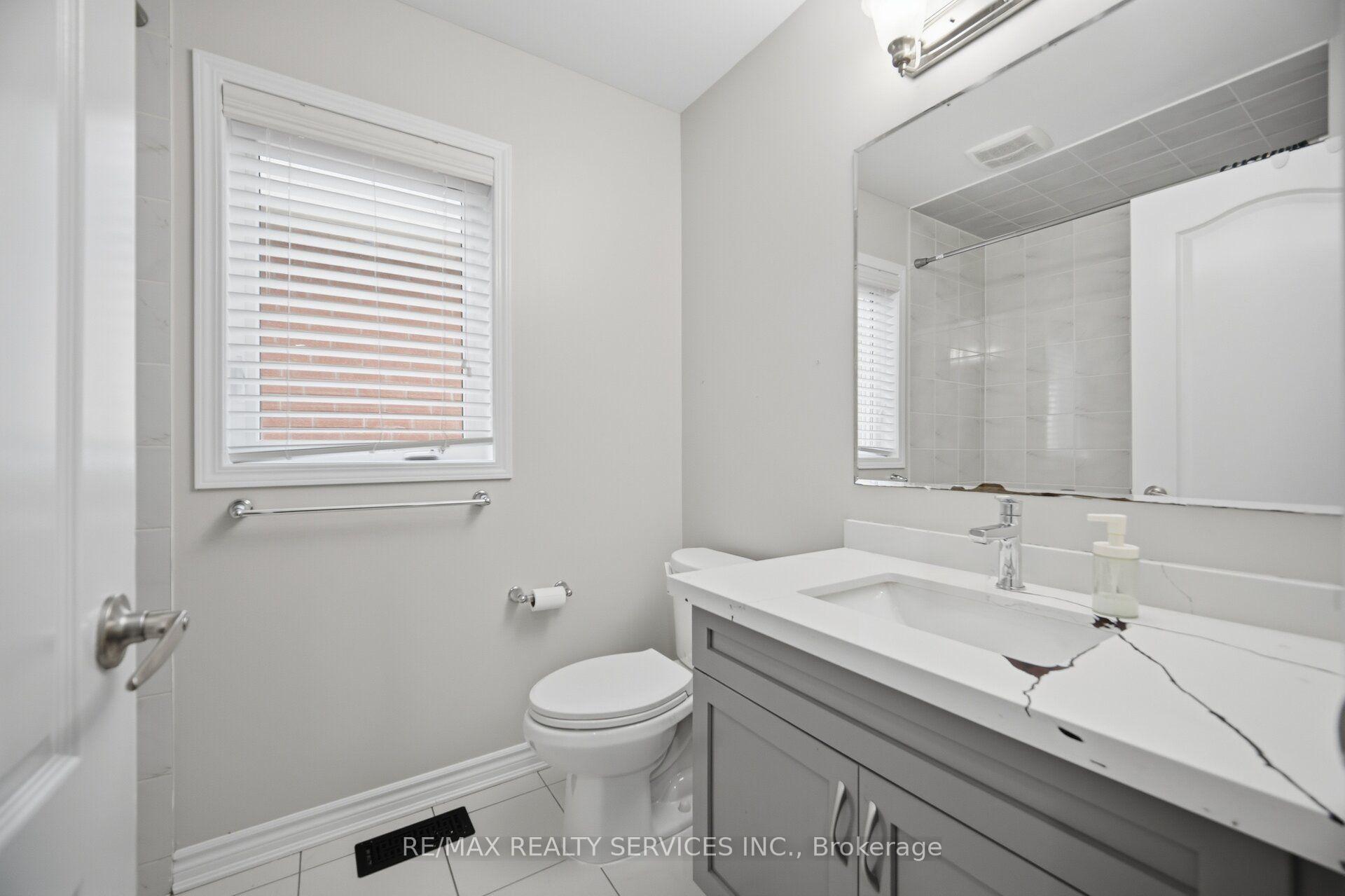 Photo 34 of 3 Fenchurch Drive, Brampton, Northwest Brampton — HOMEH