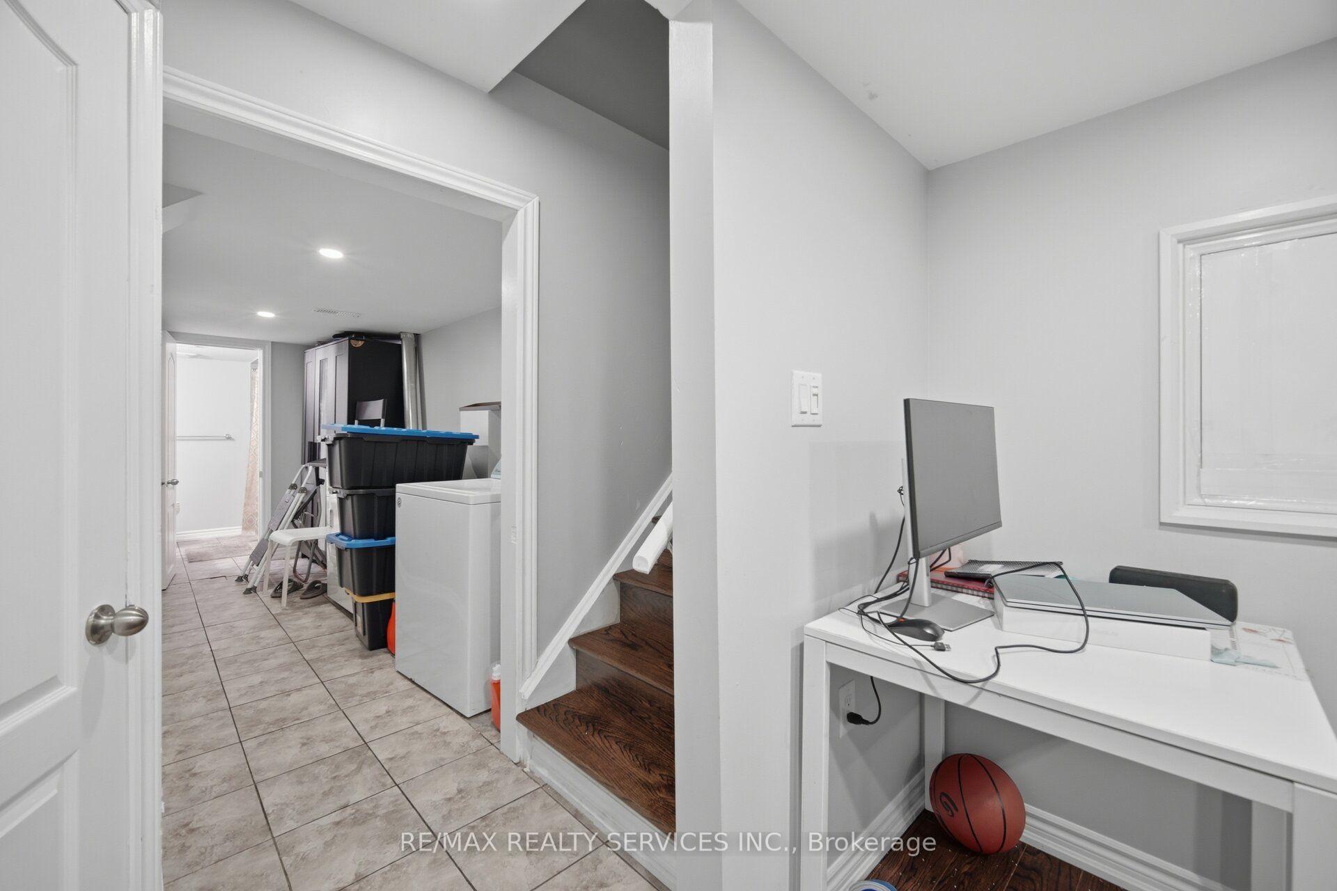 Photo 36 of 3 Fenchurch Drive, Brampton, Northwest Brampton — HOMEH