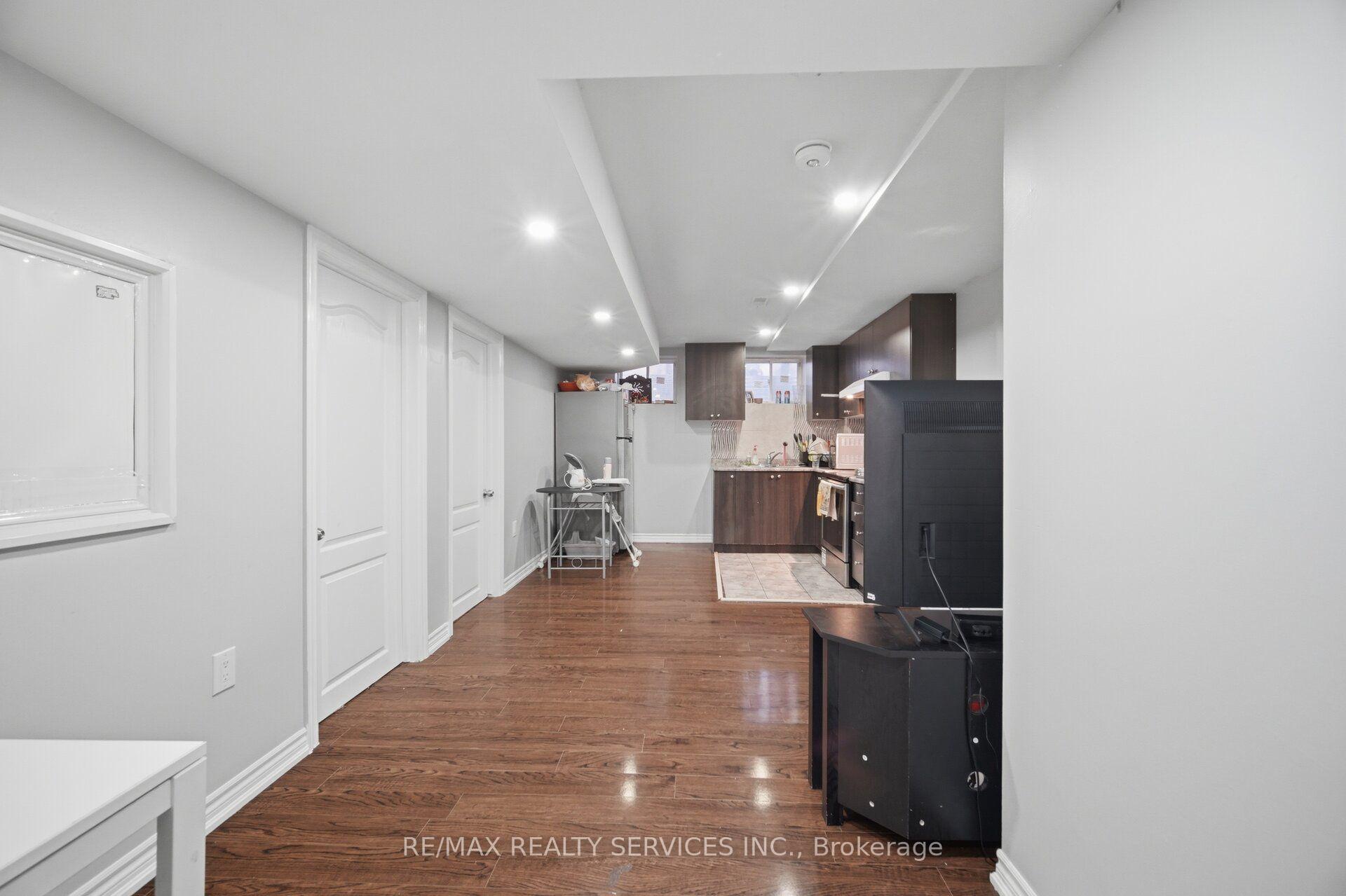 Photo 37 of 3 Fenchurch Drive, Brampton, Northwest Brampton — HOMEH