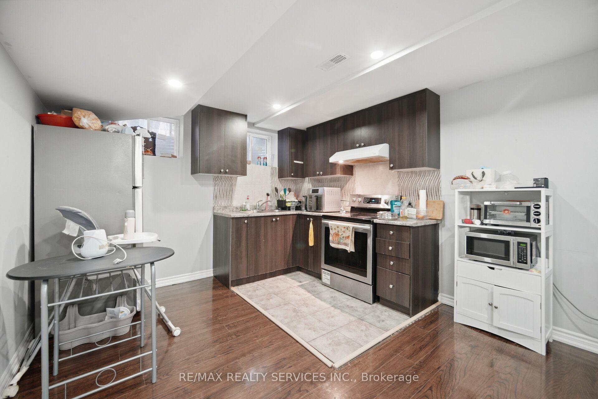Photo 41 of 3 Fenchurch Drive, Brampton, Northwest Brampton — HOMEH