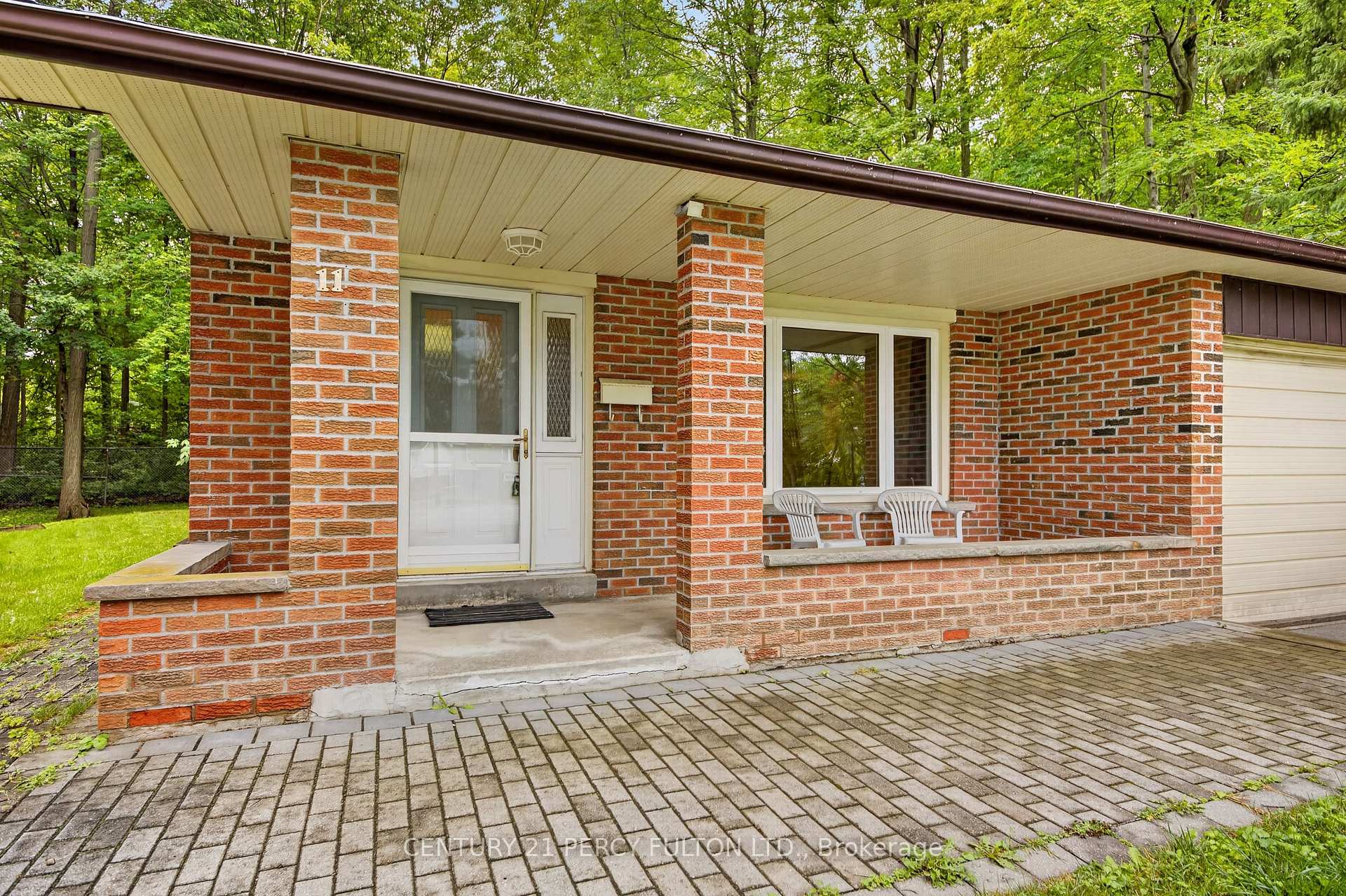 Photo 3 of 11 Aldergrove Circle, Barrie, Cundles East — HOMEH