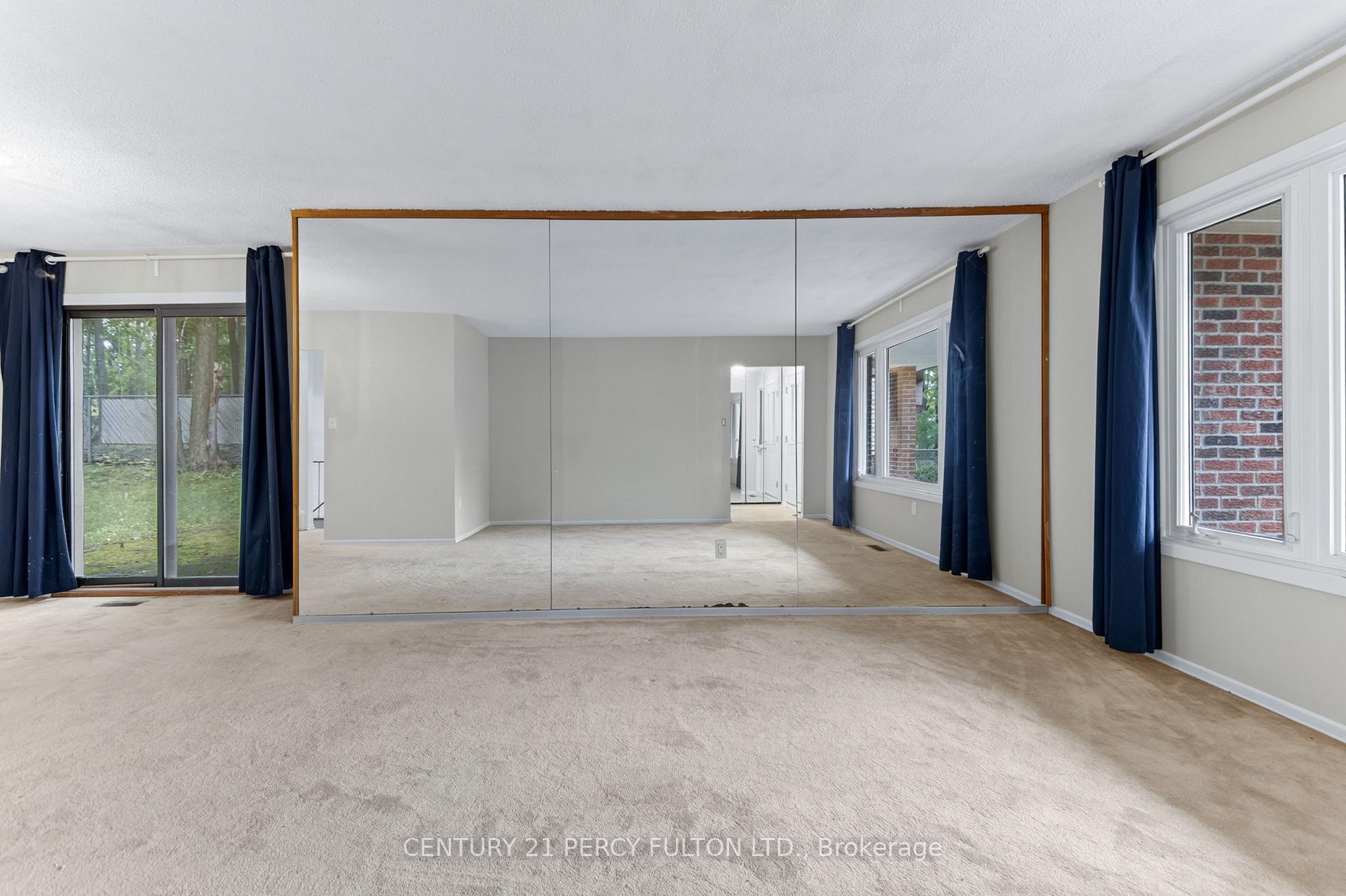 Photo 8 of 11 Aldergrove Circle, Barrie, Cundles East — HOMEH