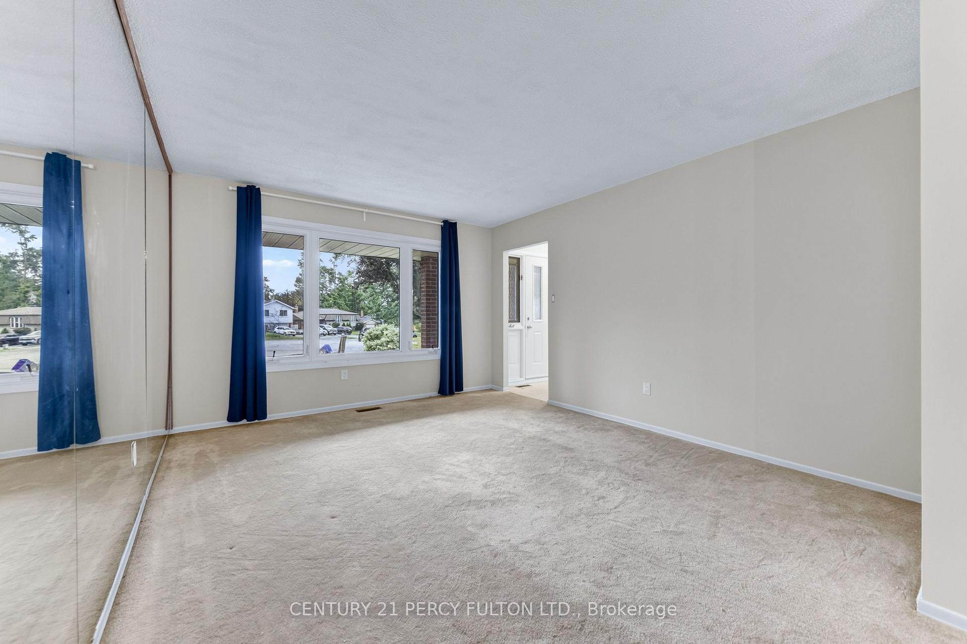 Photo 11 of 11 Aldergrove Circle, Barrie, Cundles East — HOMEH