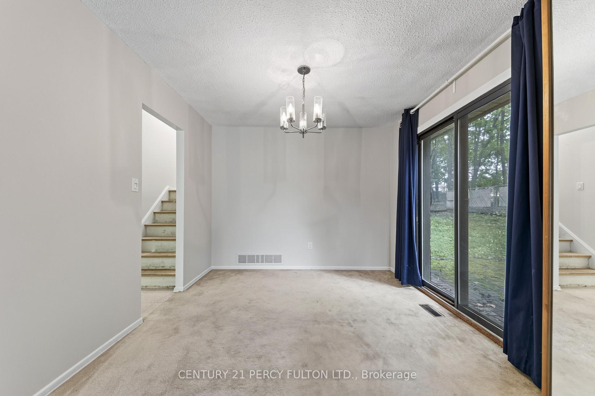 Photo 14 of 11 Aldergrove Circle, Barrie, Cundles East — HOMEH