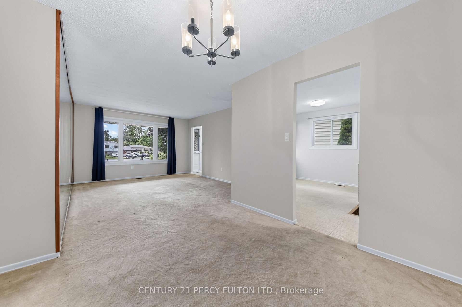 Photo 17 of 11 Aldergrove Circle, Barrie, Cundles East — HOMEH