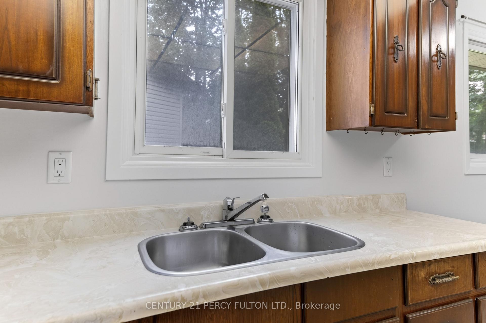 Photo 20 of 11 Aldergrove Circle, Barrie, Cundles East — HOMEH
