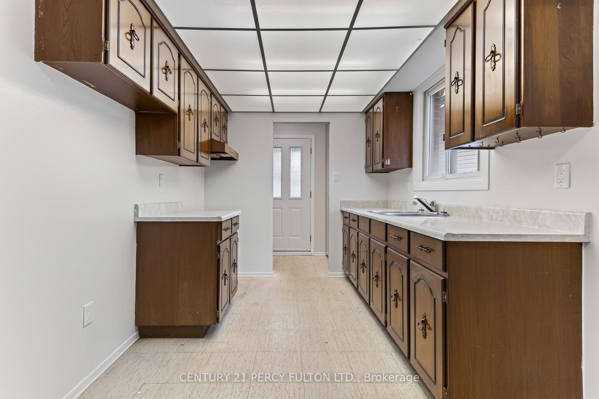 Photo 23 of 11 Aldergrove Circle, Barrie, Cundles East — HOMEH