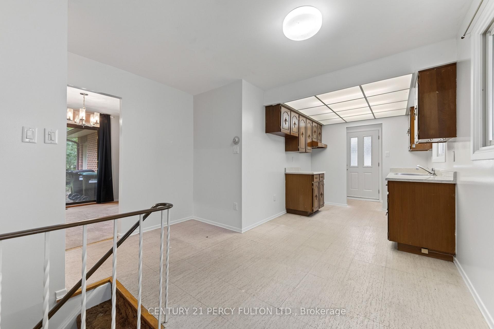 Photo 27 of 11 Aldergrove Circle, Barrie, Cundles East — HOMEH