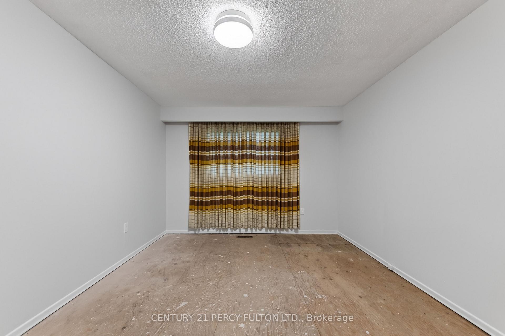 Photo 29 of 11 Aldergrove Circle, Barrie, Cundles East — HOMEH