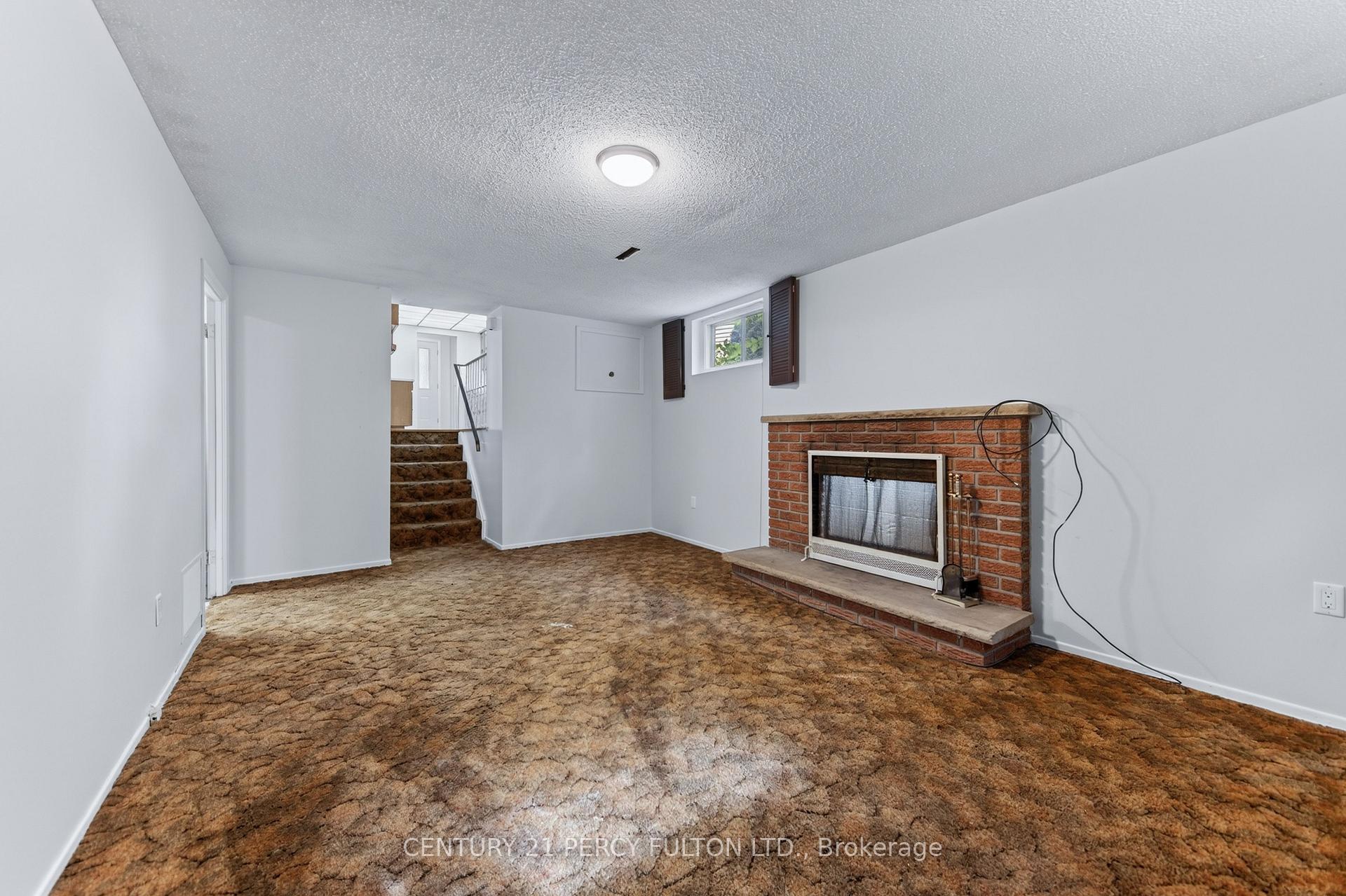 Photo 45 of 11 Aldergrove Circle, Barrie, Cundles East — HOMEH