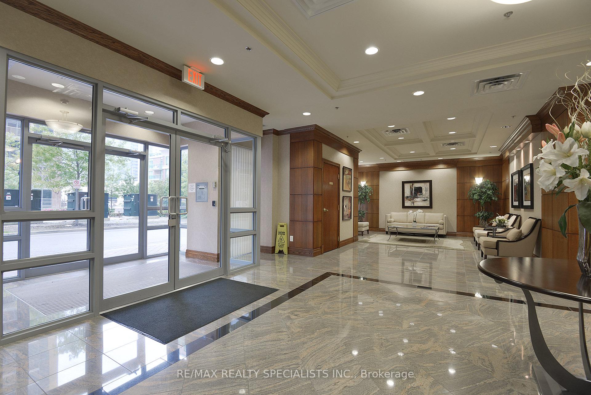 Photo 3 of Unit 1005, 5 Michael Power Place, Etobicoke, Islington-City Centre West — HOMEH
