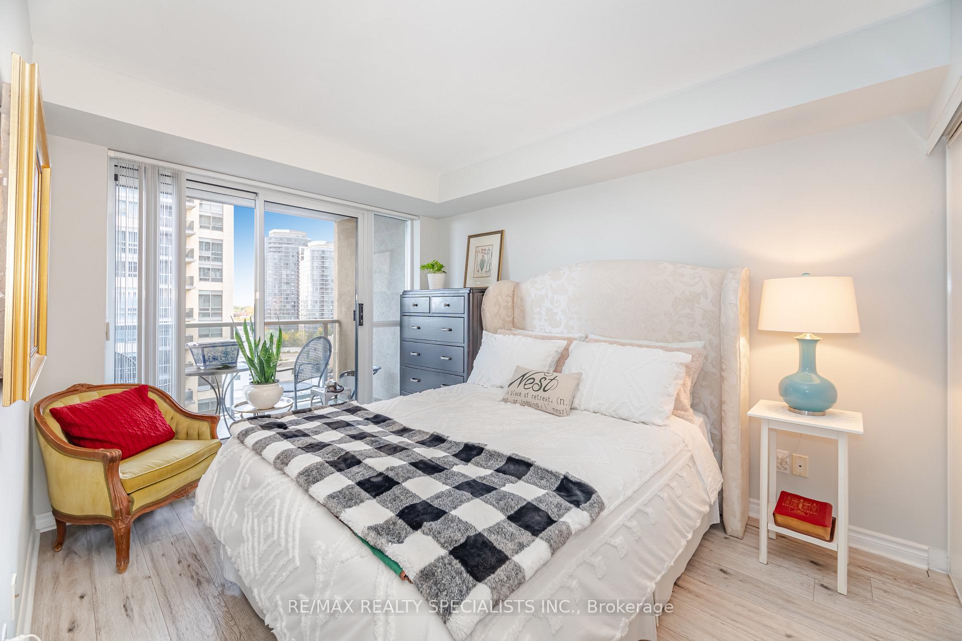 Photo 15 of Unit 1005, 5 Michael Power Place, Etobicoke, Islington-City Centre West — HOMEH