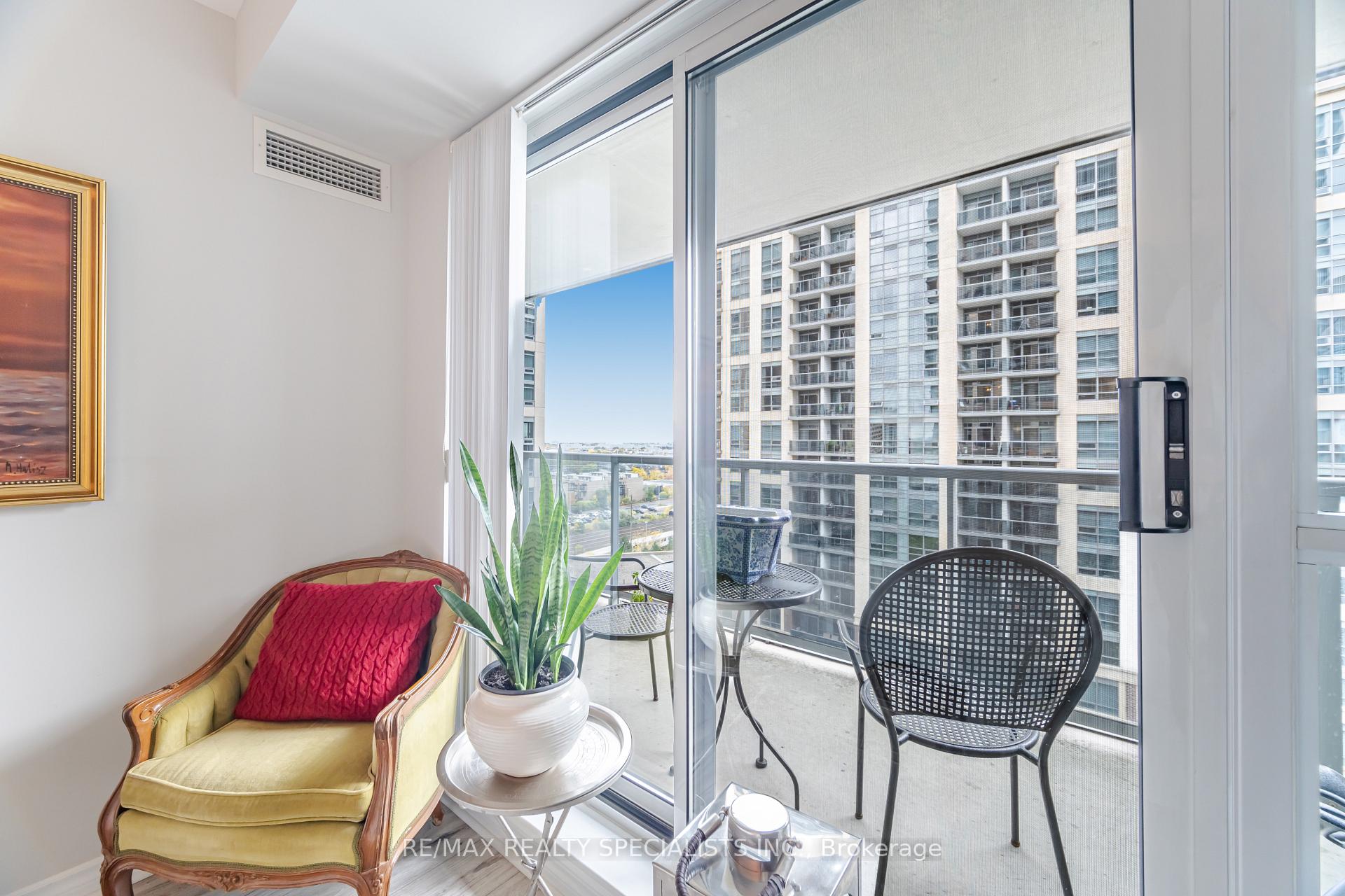 Photo 17 of Unit 1005, 5 Michael Power Place, Etobicoke, Islington-City Centre West — HOMEH