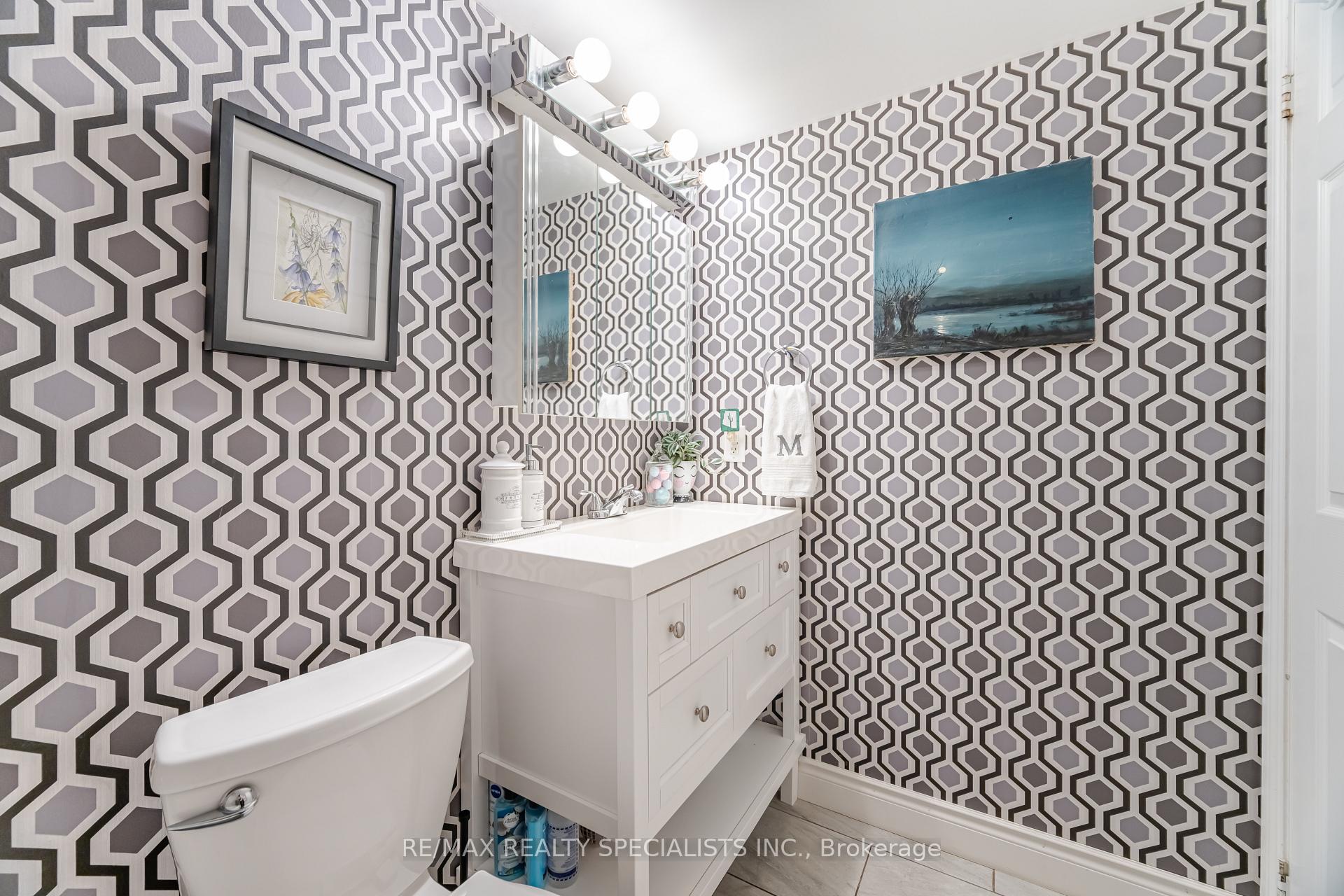 Photo 20 of Unit 1005, 5 Michael Power Place, Etobicoke, Islington-City Centre West — HOMEH