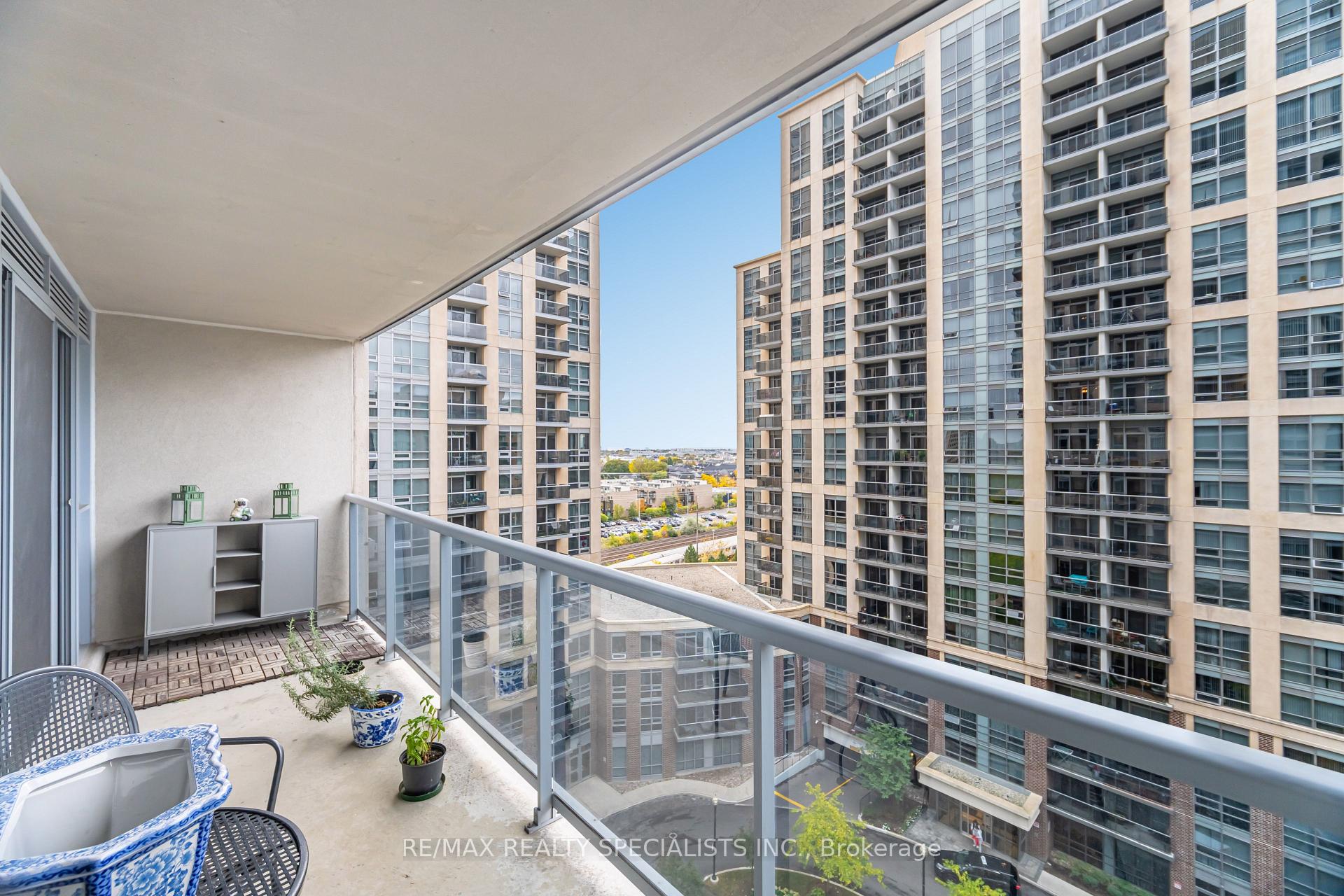 Photo 24 of Unit 1005, 5 Michael Power Place, Etobicoke, Islington-City Centre West — HOMEH
