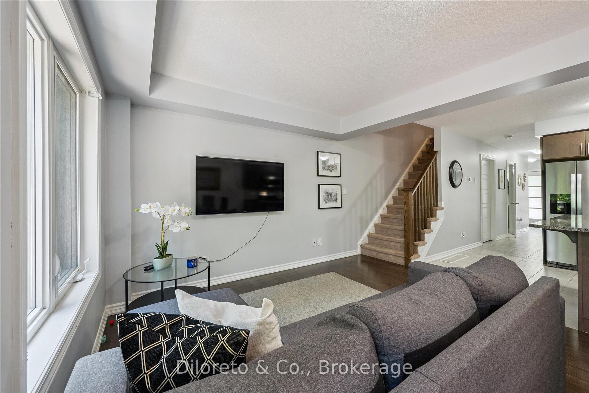 Photo 11 of Unit 48, 91 Poppy Drive E, Guelph, Pineridge/Westminster Woods — HOMEH