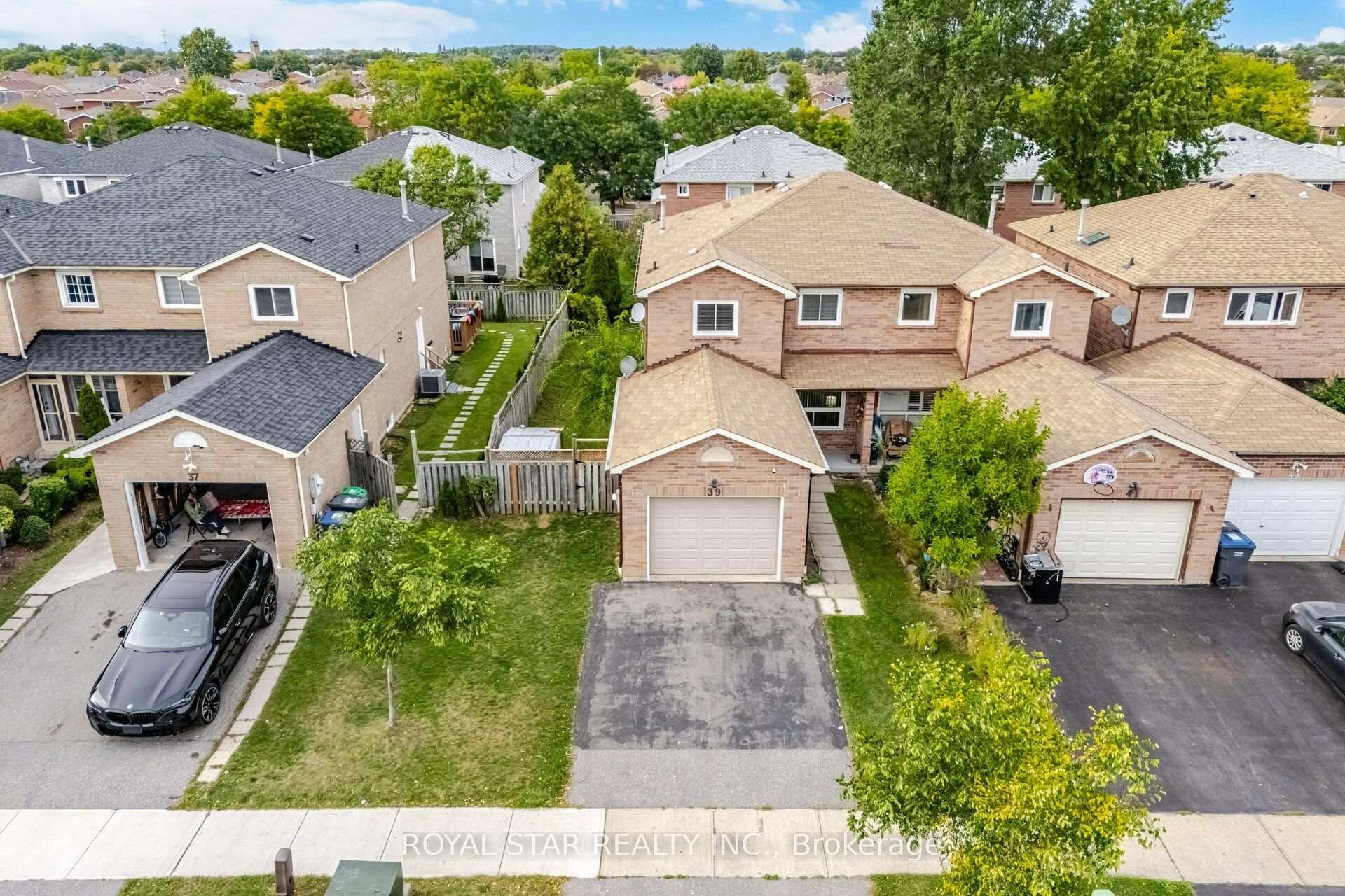 Photo 1 of 39 Ebby Avenue E, Brampton, Heart Lake West — HOMEH