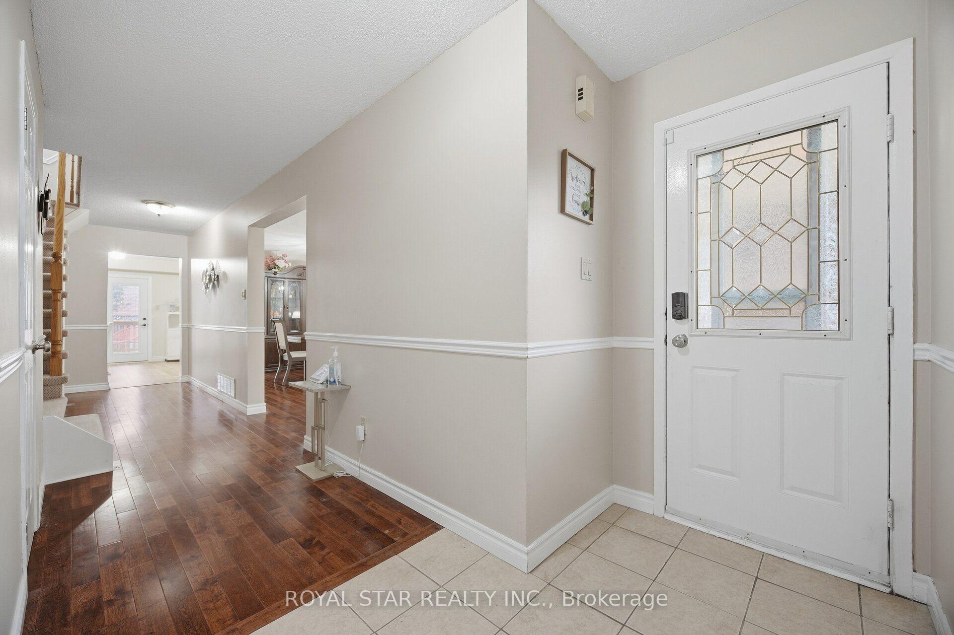 Photo 9 of 39 Ebby Avenue E, Brampton, Heart Lake West — HOMEH