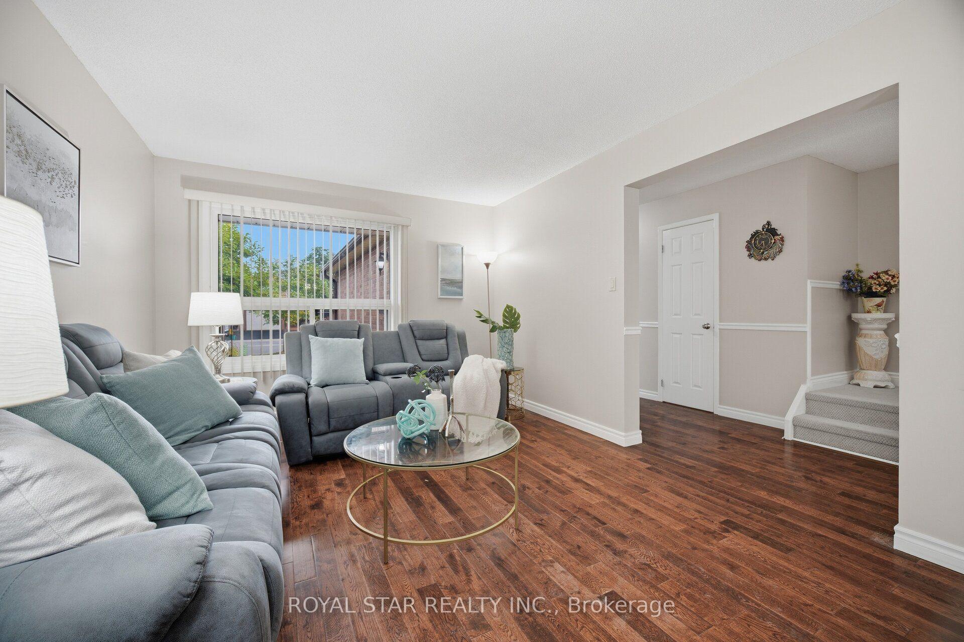 Photo 10 of 39 Ebby Avenue E, Brampton, Heart Lake West — HOMEH