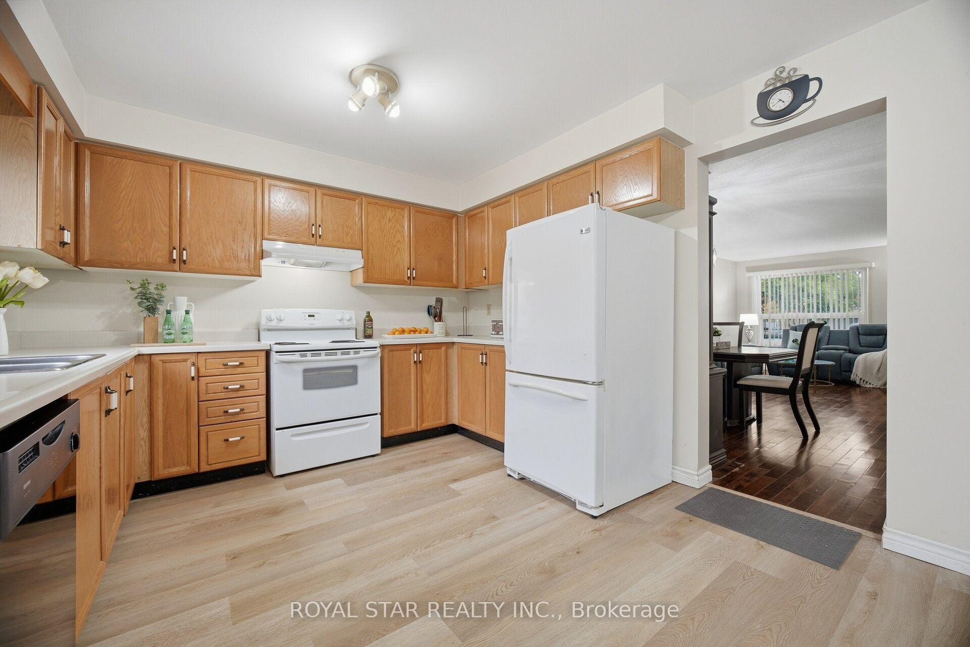Photo 14 of 39 Ebby Avenue E, Brampton, Heart Lake West — HOMEH