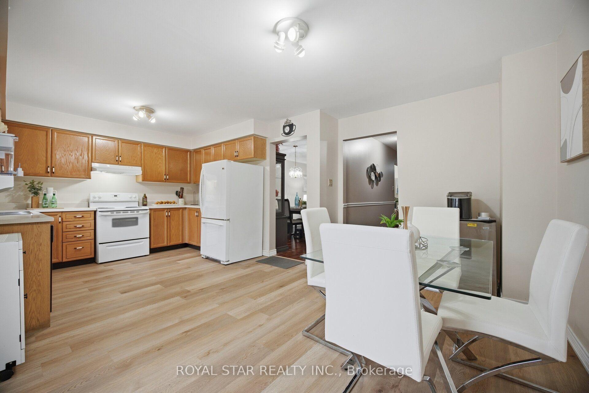 Photo 17 of 39 Ebby Avenue E, Brampton, Heart Lake West — HOMEH