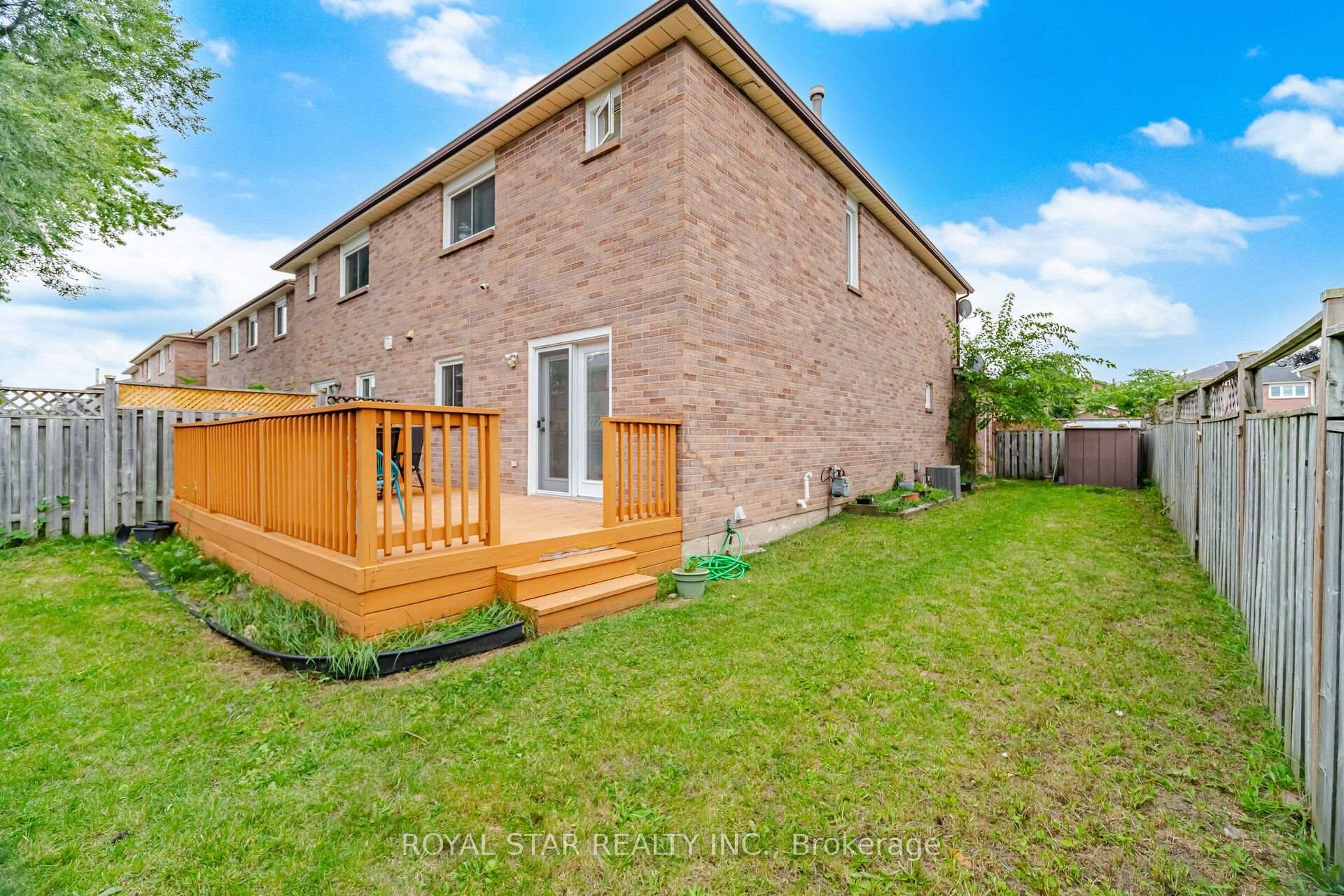 Photo 37 of 39 Ebby Avenue E, Brampton, Heart Lake West — HOMEH