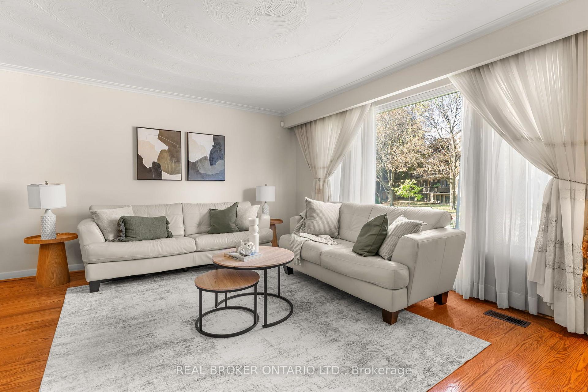 Photo 6 of 55 Rayoak Drive, North York, Parkwoods-Donalda — HOMEH