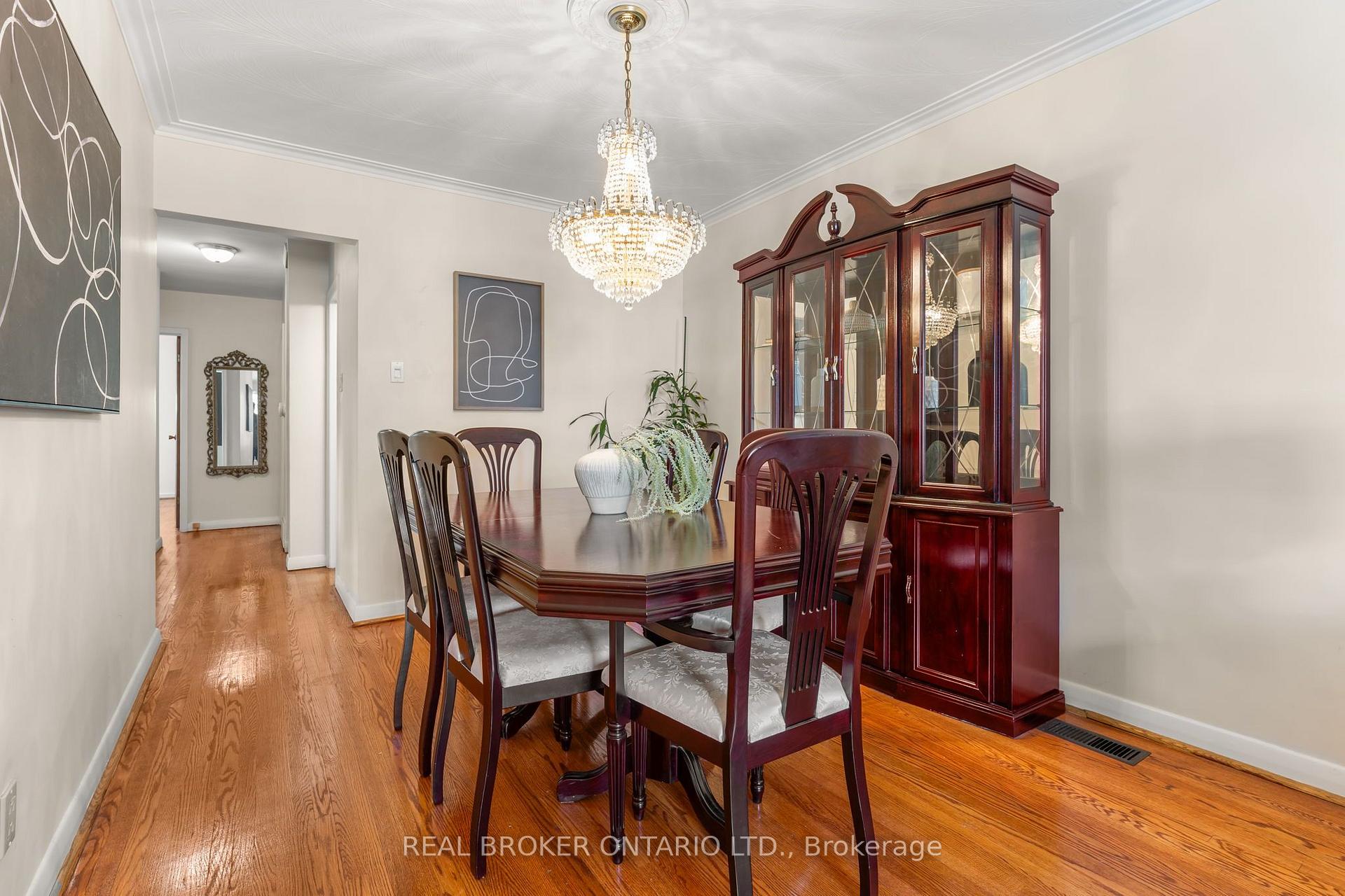 Photo 8 of 55 Rayoak Drive, North York, Parkwoods-Donalda — HOMEH