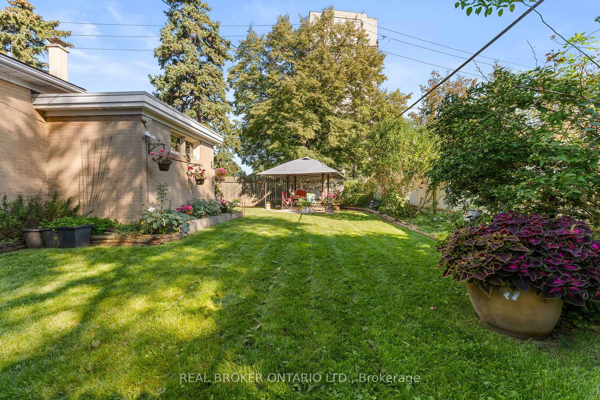 Photo 27 of 55 Rayoak Drive, North York, Parkwoods-Donalda — HOMEH