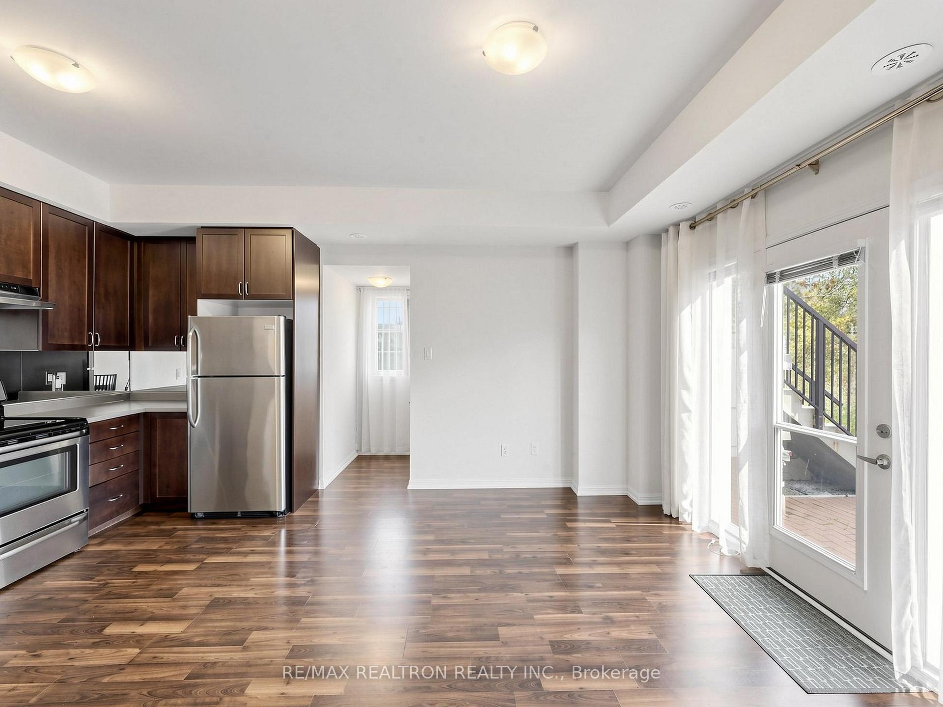 Photo 16 of 16 Walter Dove Court, Aurora, Bayview Wellington — HOMEH