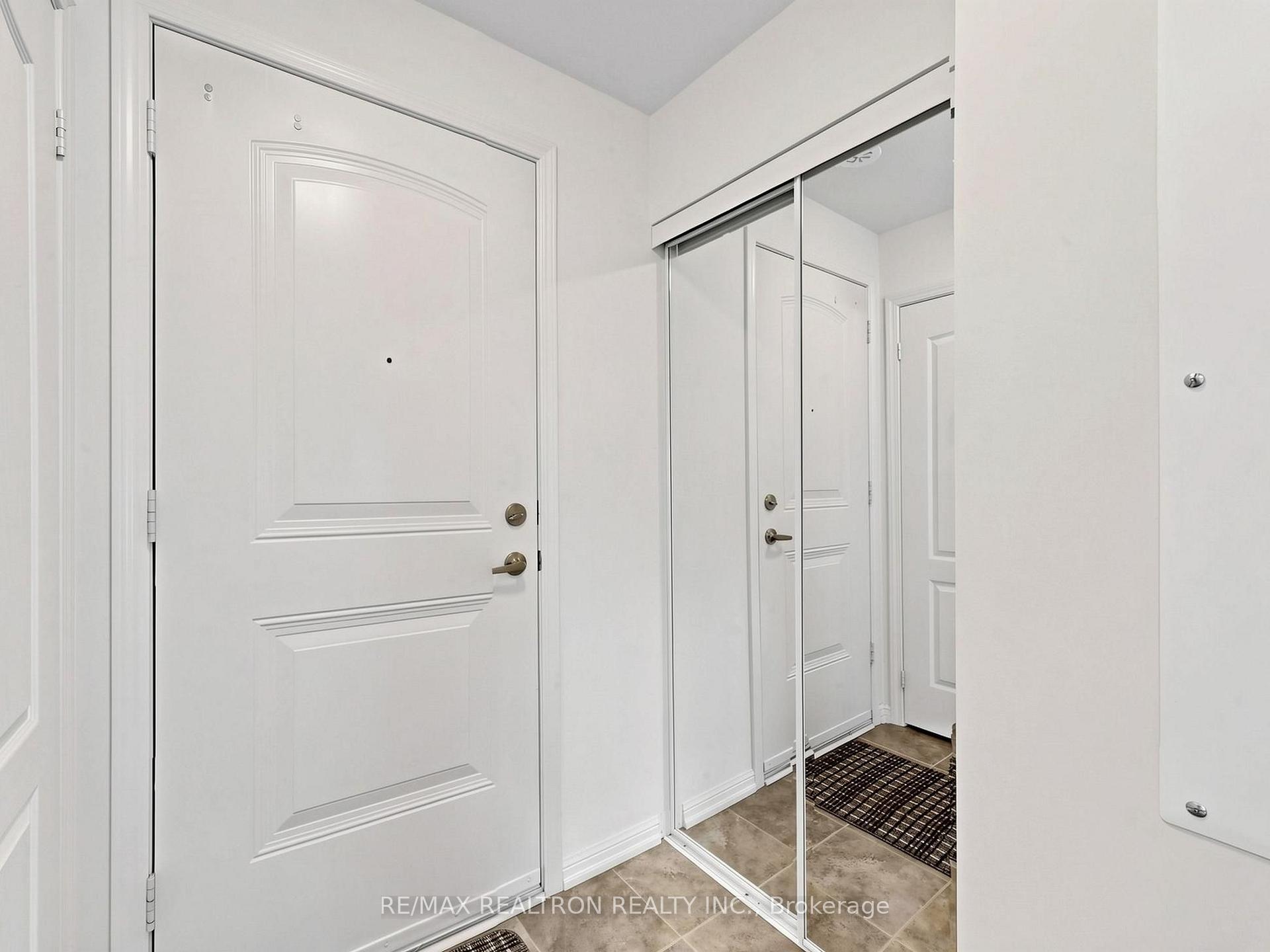 Photo 28 of 16 Walter Dove Court, Aurora, Bayview Wellington — HOMEH