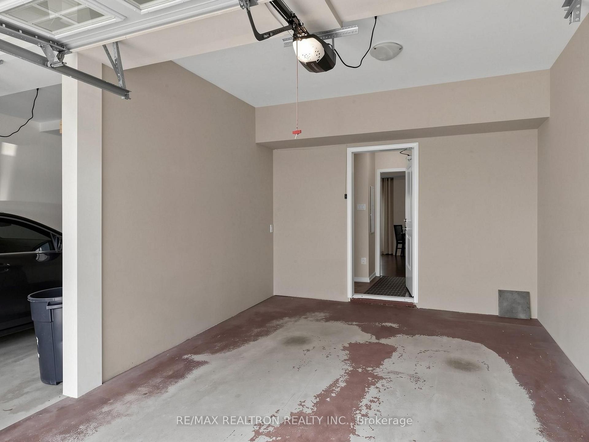 Photo 30 of 16 Walter Dove Court, Aurora, Bayview Wellington — HOMEH
