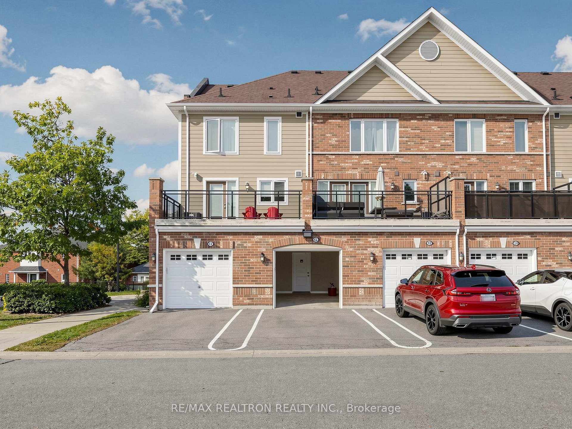 Photo 32 of 16 Walter Dove Court, Aurora, Bayview Wellington — HOMEH