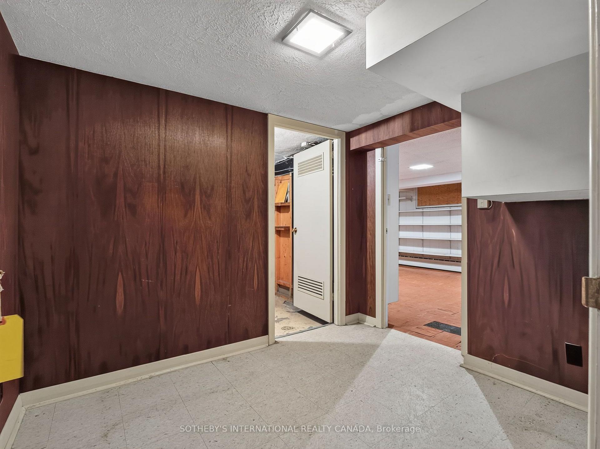 Photo 26 of 78 Willingdon Boulevard, Etobicoke, Kingsway South — HOMEH