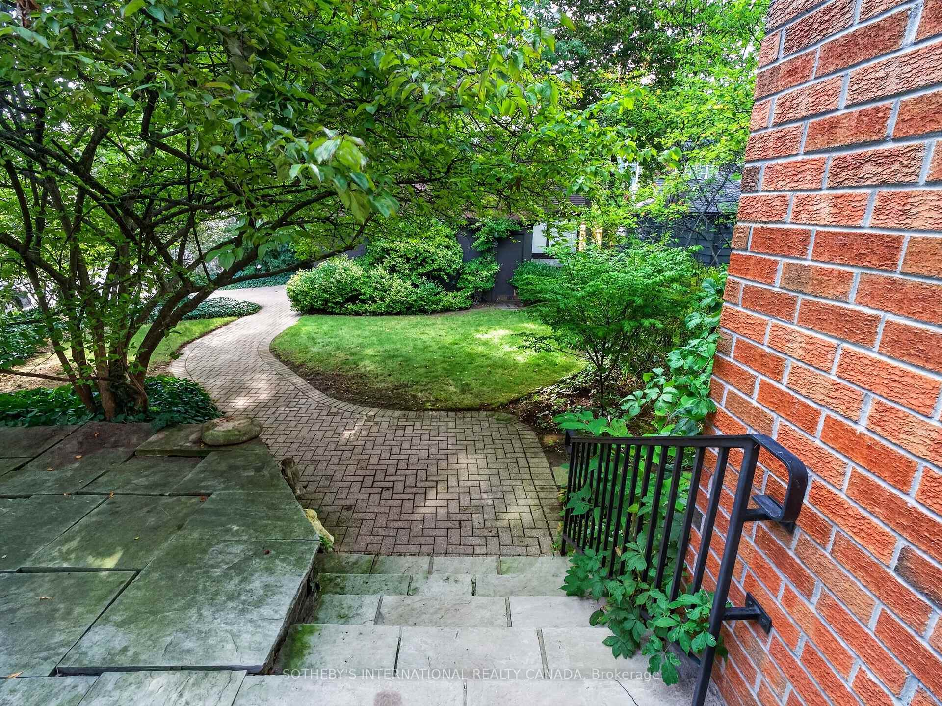 Photo 31 of 78 Willingdon Boulevard, Etobicoke, Kingsway South — HOMEH