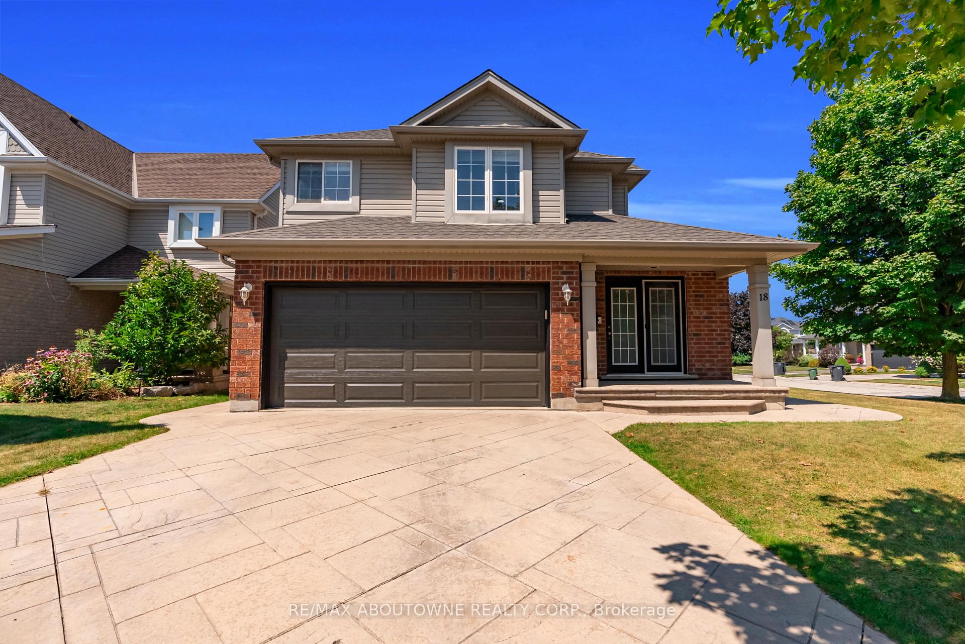 Photo 3 of 18 Haney Drive, Guelph, Pineridge/Westminster Woods — HOMEH
