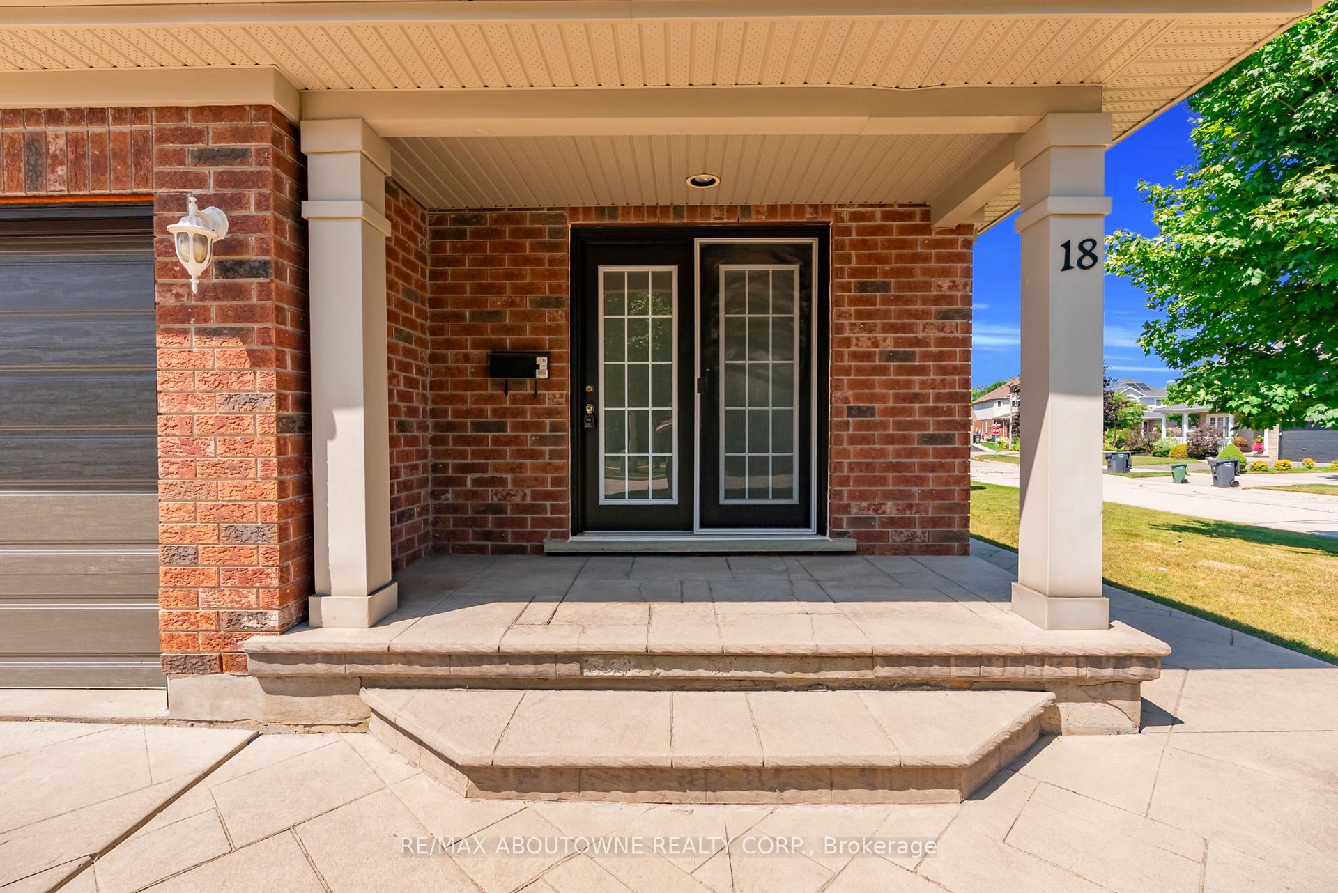 Photo 9 of 18 Haney Drive, Guelph, Pineridge/Westminster Woods — HOMEH